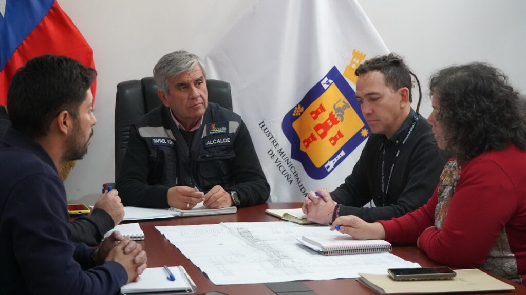 Municipio de Vicuña y MOP actualizan el estado de emblemáticos proyectos locales