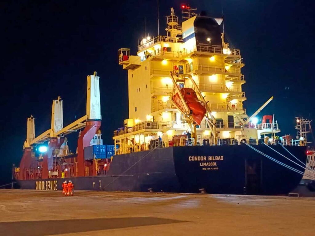 Con importación de 7.300 toneladas de acero Terminal Puerto Coquimbo se consolida en transferencia de carga break bulk