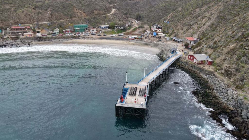 Inauguran nuevo muelle y obras en Caleta Puerto Oscuro con inversión superior a los $4 mil millones