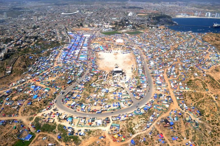 LA FIESTA MÁS GRANDE DE CHILE: Ingreso a $2 mil por persona y $10 mil por auto; 150 guardias privados y presupuesto de $1.600 millones