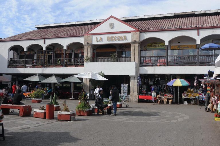 Municipio y administración del Mercado La Recova preparan intervención en el inmueble para transformarlo en boulevard