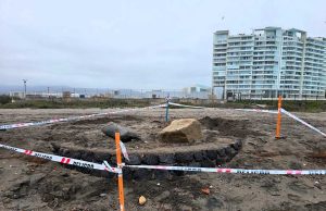 Oleaje saca a la luz restos de una antigua fortificación cercana a Faro de La Serena