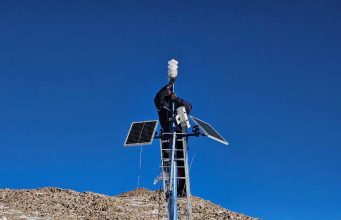 MOP instala instrumento en red hidrométrica de la región para mejorar estimaciones de deshielos