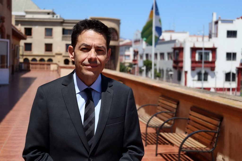 Dura pugna entre Gobernador Juliá y oficialismo por ajuste presupuestario: recorte llegará a los $4.000 millones