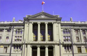 Investigación Suprema, autodenuncia de ministro redactor de sentencia clave y la reacción de la empresa: nuevos antecedentes que vincularían a Dominga