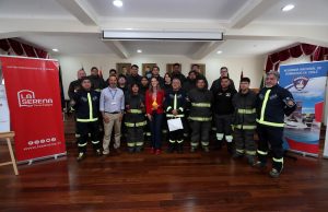 Histórico beneficio: municipio serenense entregó póliza de seguros a bomberos para resguardar sus vidas