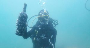 “Cava submarina” de Pichidangui proyecta 1.300 botellas de vino bajo el mar