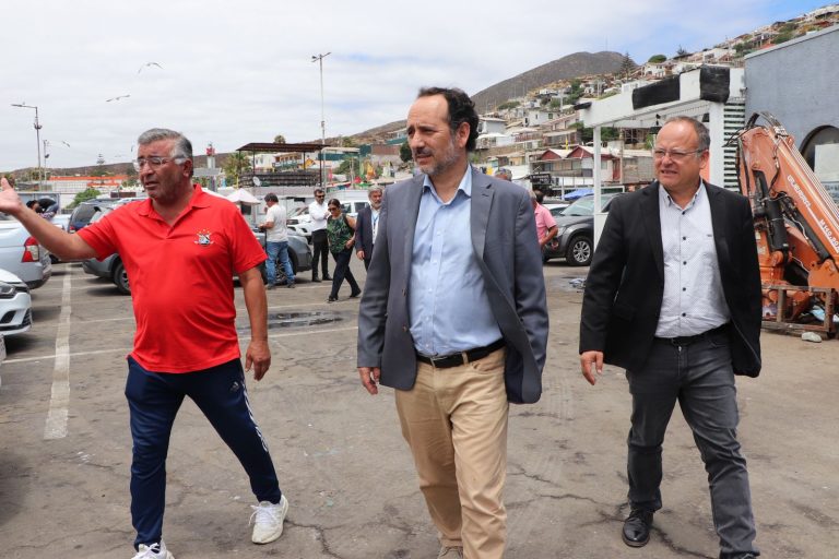 Parlamentarios comunistas y embajador promueven exportación de jurel a Cuba y otros países