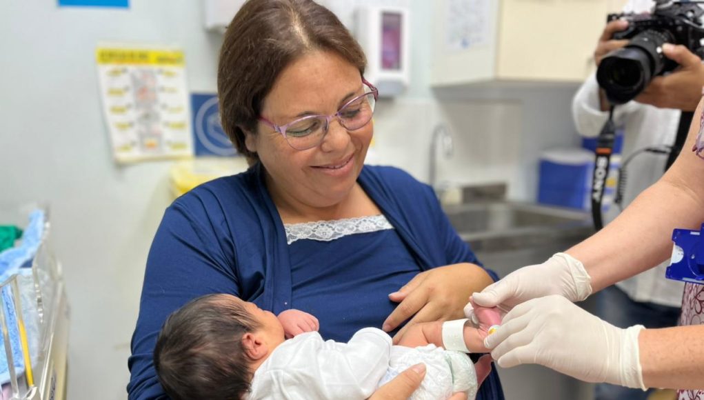 Recién nacidos en el Hospital de La Serena acceden a testeo de 26 patologías