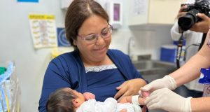 Recién nacidos en el Hospital de La Serena acceden a testeo de 26 patologías