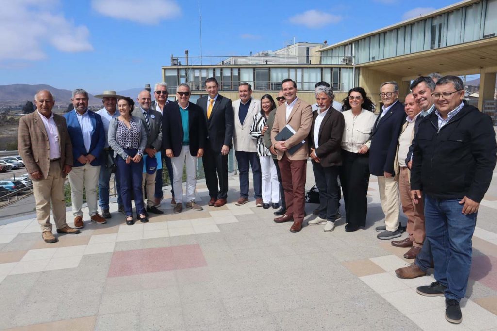 MOP se reúne con gremios regionales para destacar temáticas centrales de gestión