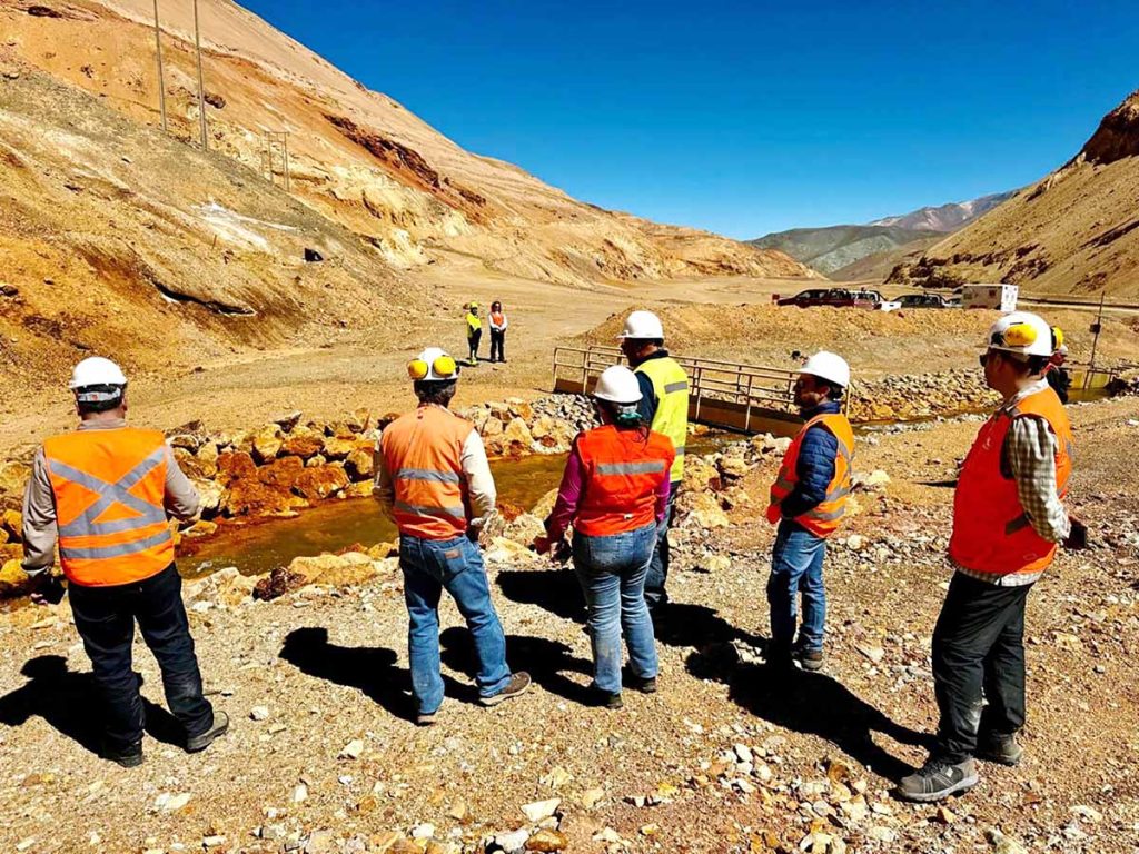 Delegación CORMINCO conoce en terreno el cierre de Minera El Indio, un referente para la minería chilena