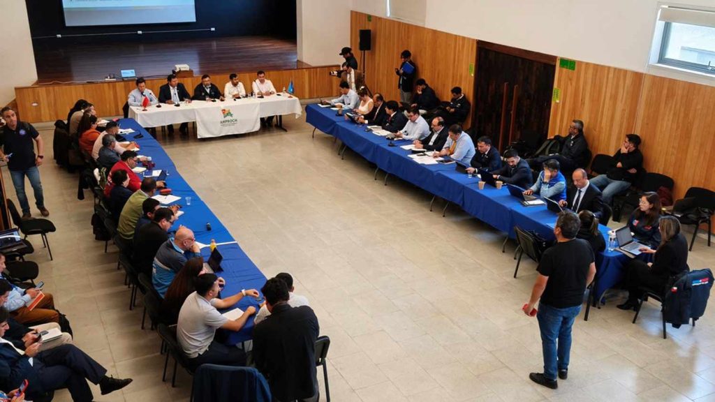 Gobierno y alcaldes de Choapa coordinan proyectos de infraestructura por 60 mil millones de pesos
