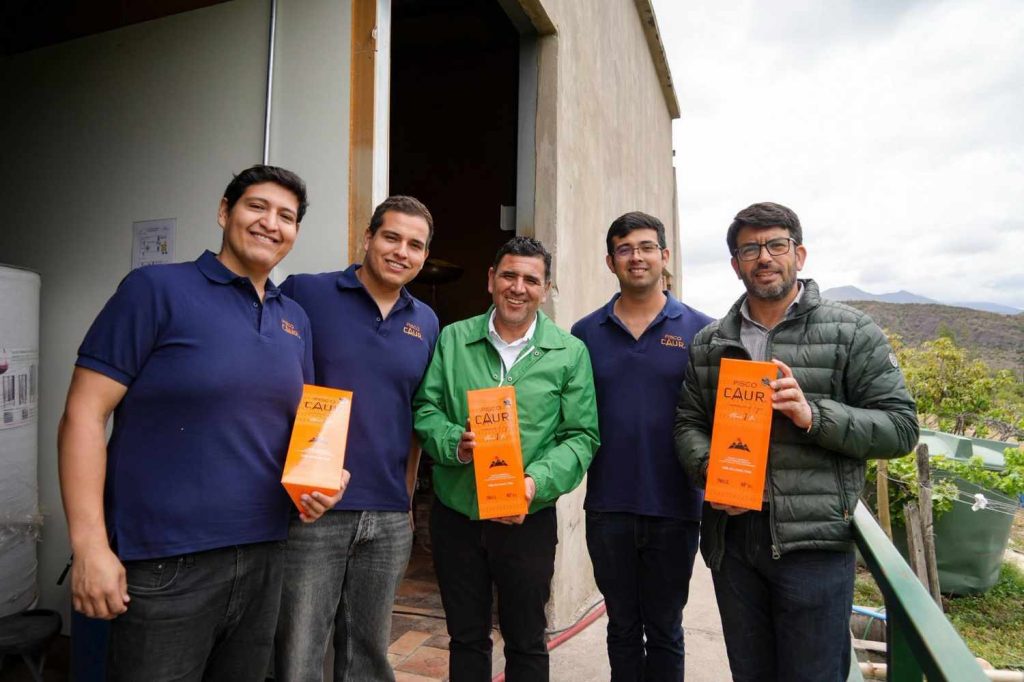 Pisquera “Caur” cosecha oro y plata en certámenes internacionales de destilados en Londres y San Diego